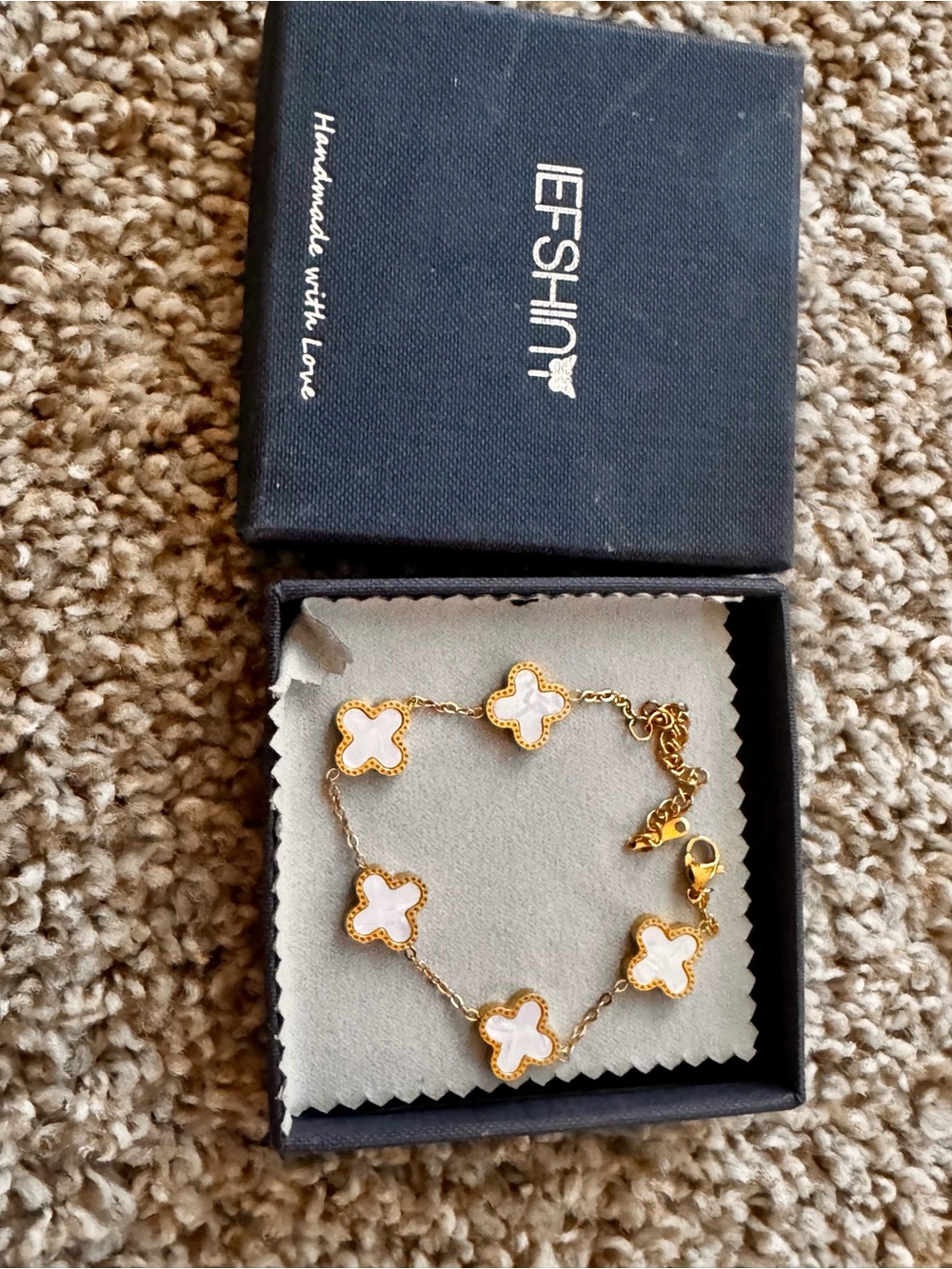 LE FSHN Gold & White Clover Bracelet - Elegant Women’s Jewelry